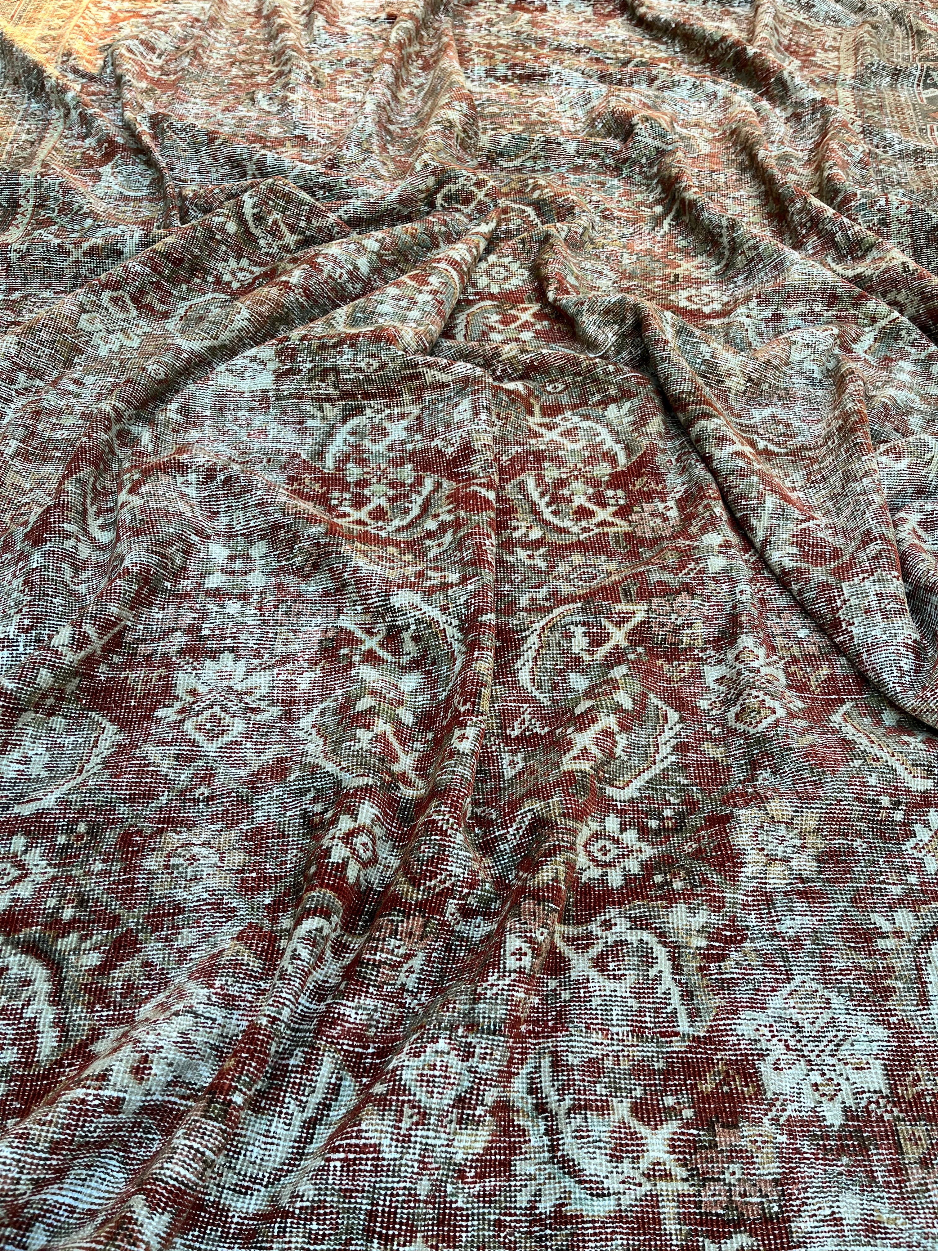 10x14 Antique Mahal Rug