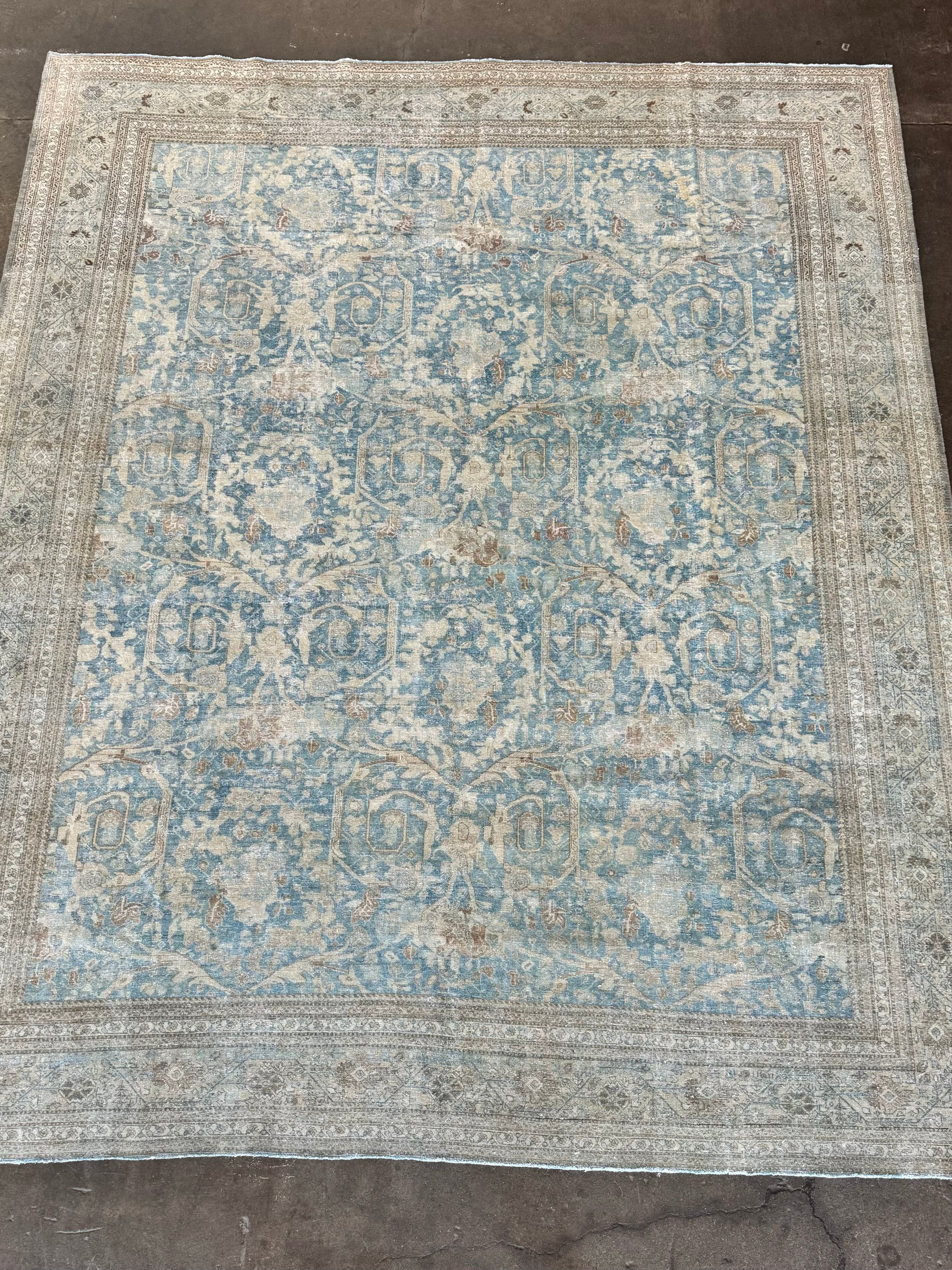 10x12 Antique Mustafi Mahal Rug