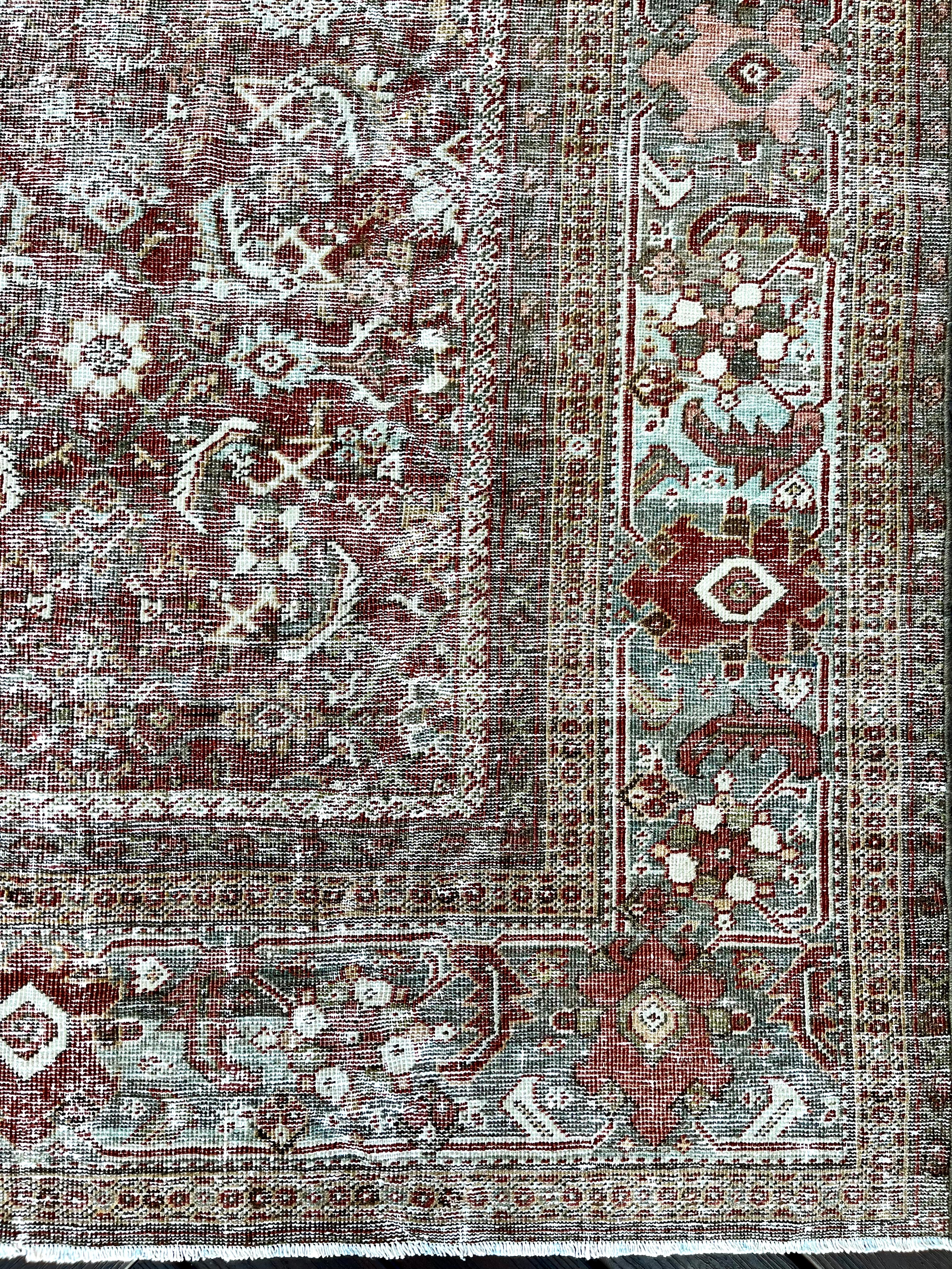 10x14 Antique Mahal Rug