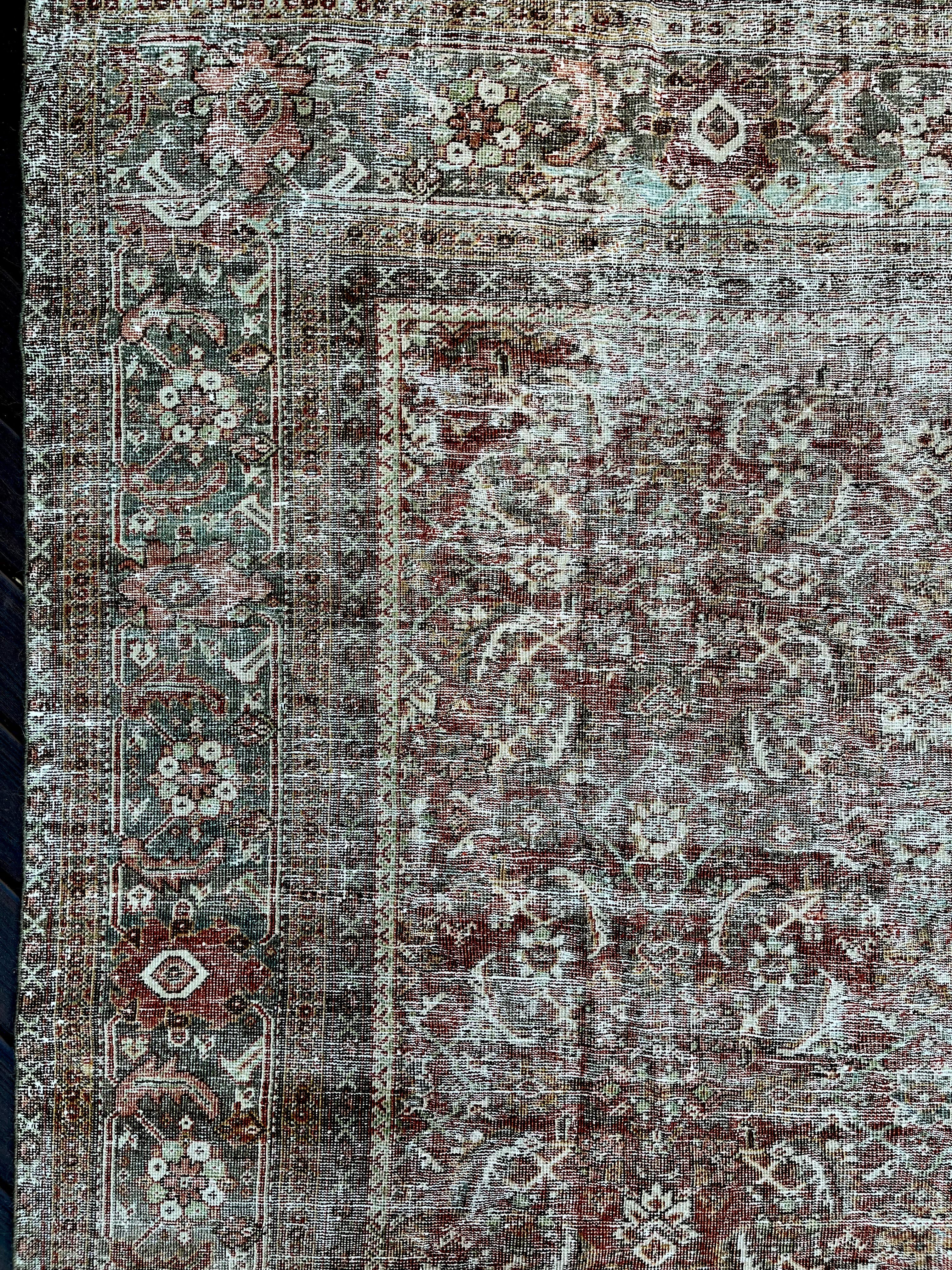 10x14 Antique Mahal Rug