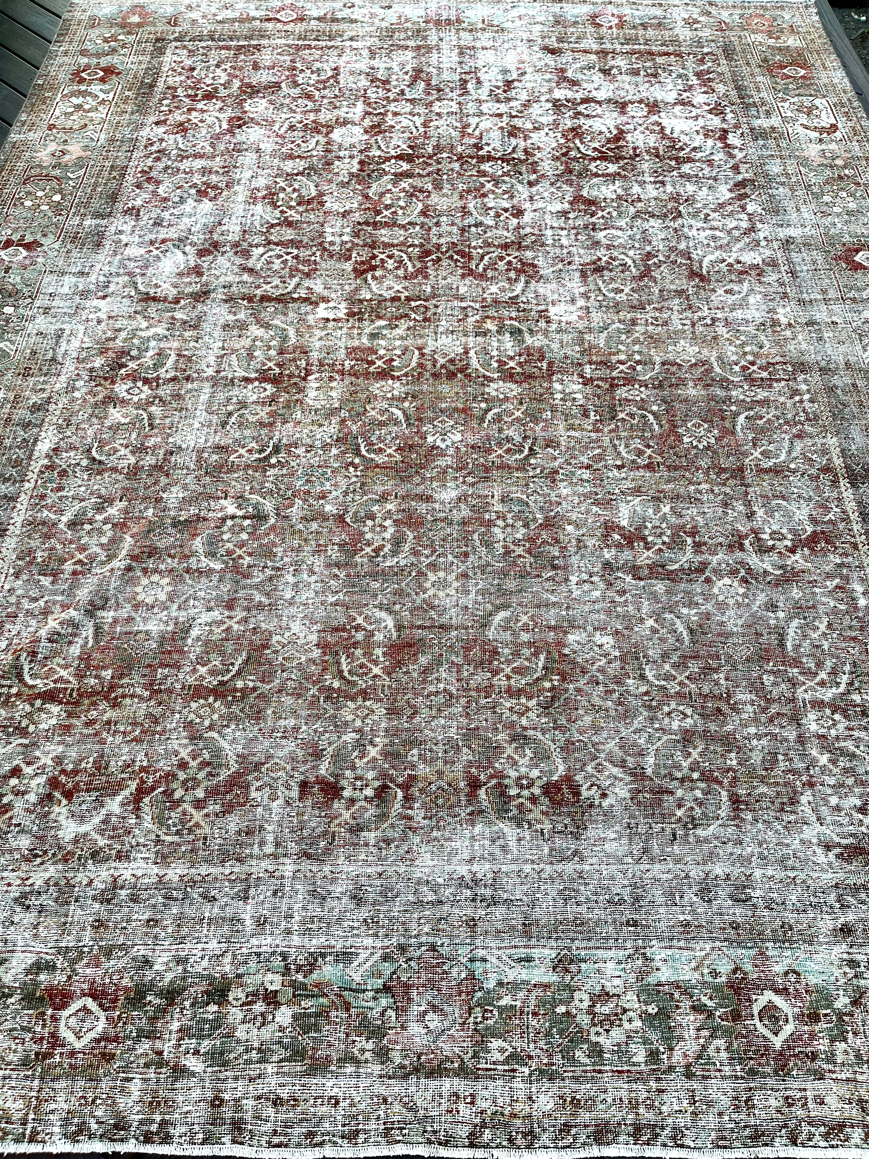 10x14 Antique Mahal Rug