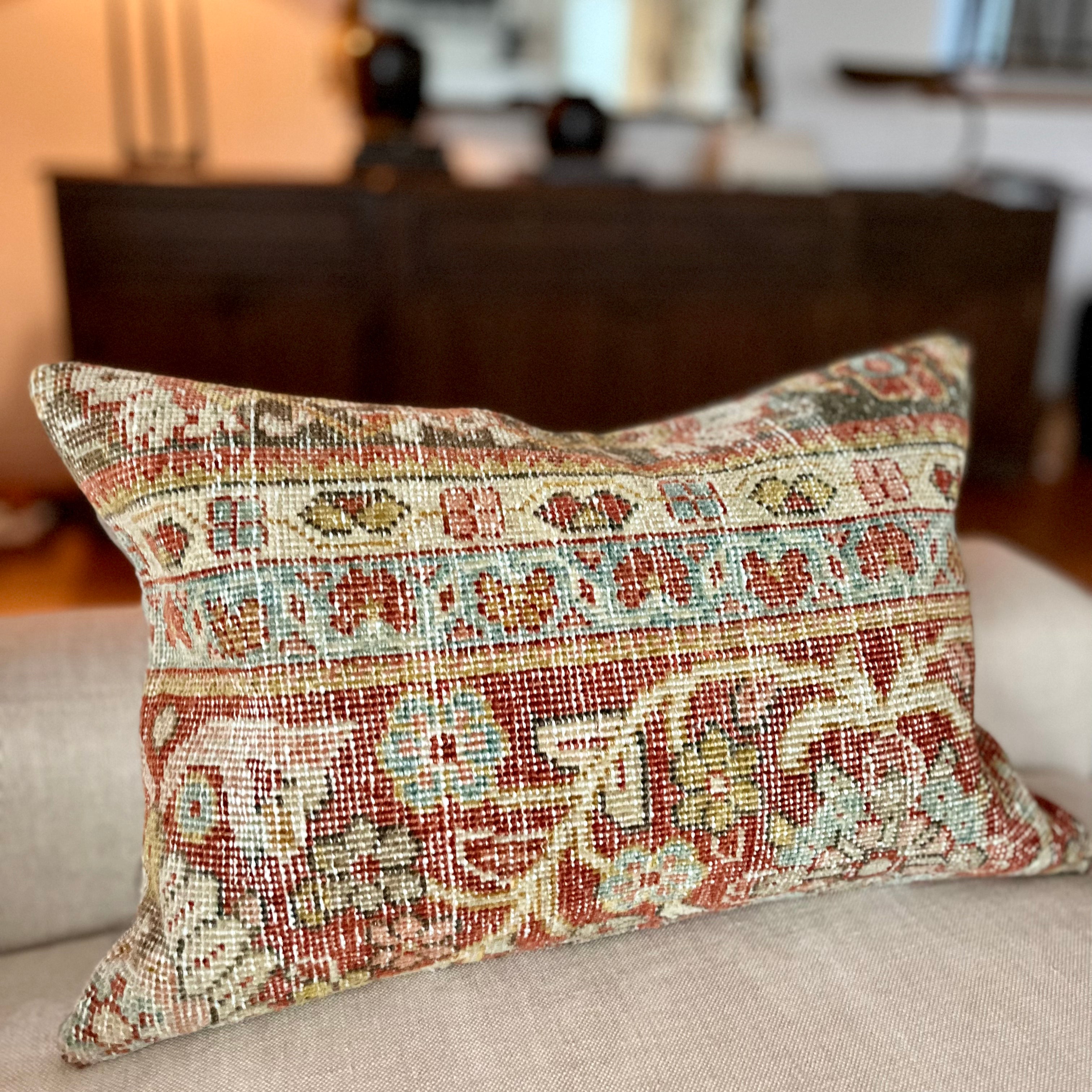 Sarandib Vintage Rug Pillow